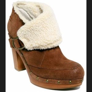 Nine West Suede Shearling Bootie
•Women’s Size 8